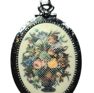 Vintage Sarah Coventry FloralNeedlepoint Pendant, 1970s